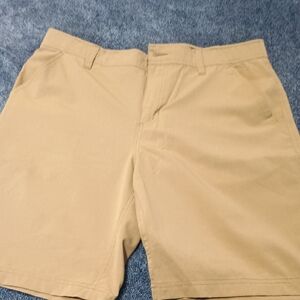 Gerry Weber Men's Beige Flat-Front Shorts